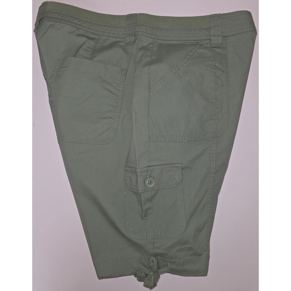 NWT 10P Women's Green Bermuda Shorts w/Pockets St. John's Bay MSRP $32 - Picture 7 of 9